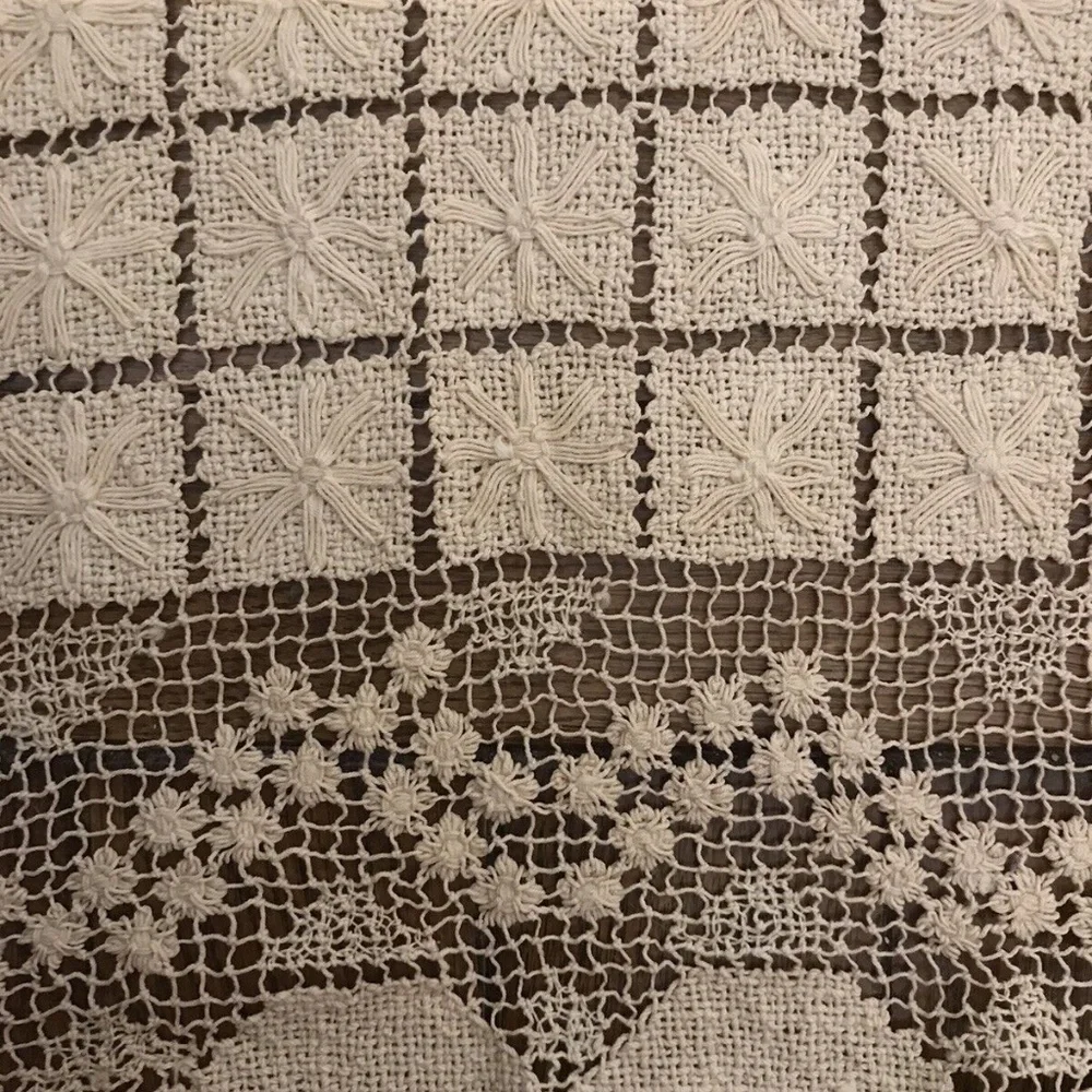 Antique Vintage Italian Sardinian Bosa Handmade Knotted Filet Lace Boho Decor